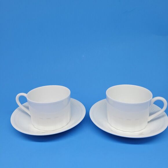 Wedgwood Colosseum White Set Of 2 Cups And 2 Saucers Excellent Condition - Picture 2 of 9